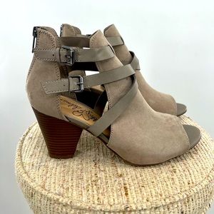 New. Sam Edelman. Open toe strappy sandals size 9.  One shoes damage logo.